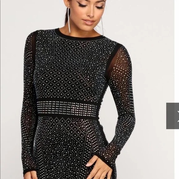 Windsor Dresses & Skirts - Windsor Black and Silver Embellished Long Sleeve Bodycon Dress NWT